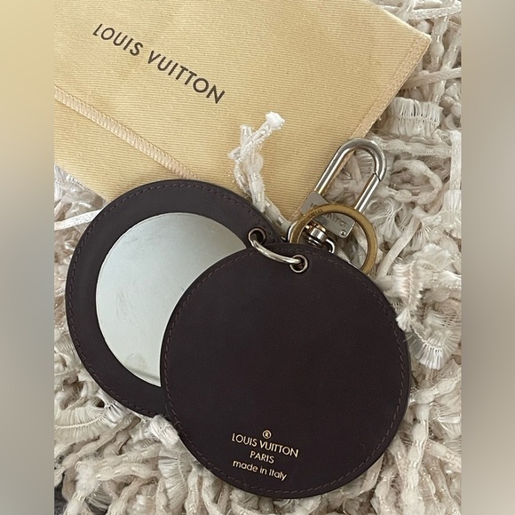 LOUIS VUITTON Vernis Mirror Bag Charm Amarante w/dust bag⭐️Always Authentic - Picture 3 of 4